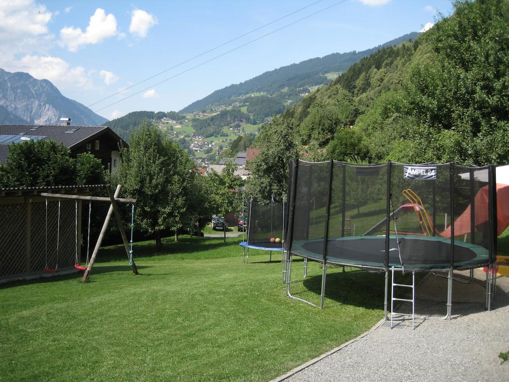 Haus Laedeler Schruns Exterior foto